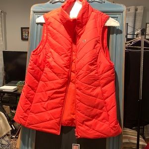 Vineyard vines vest coral medium NWT
